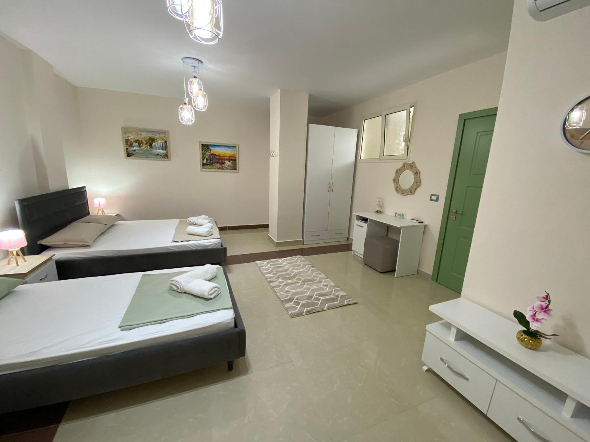 Tinas Rooms Дуррес Экстерьер фото
